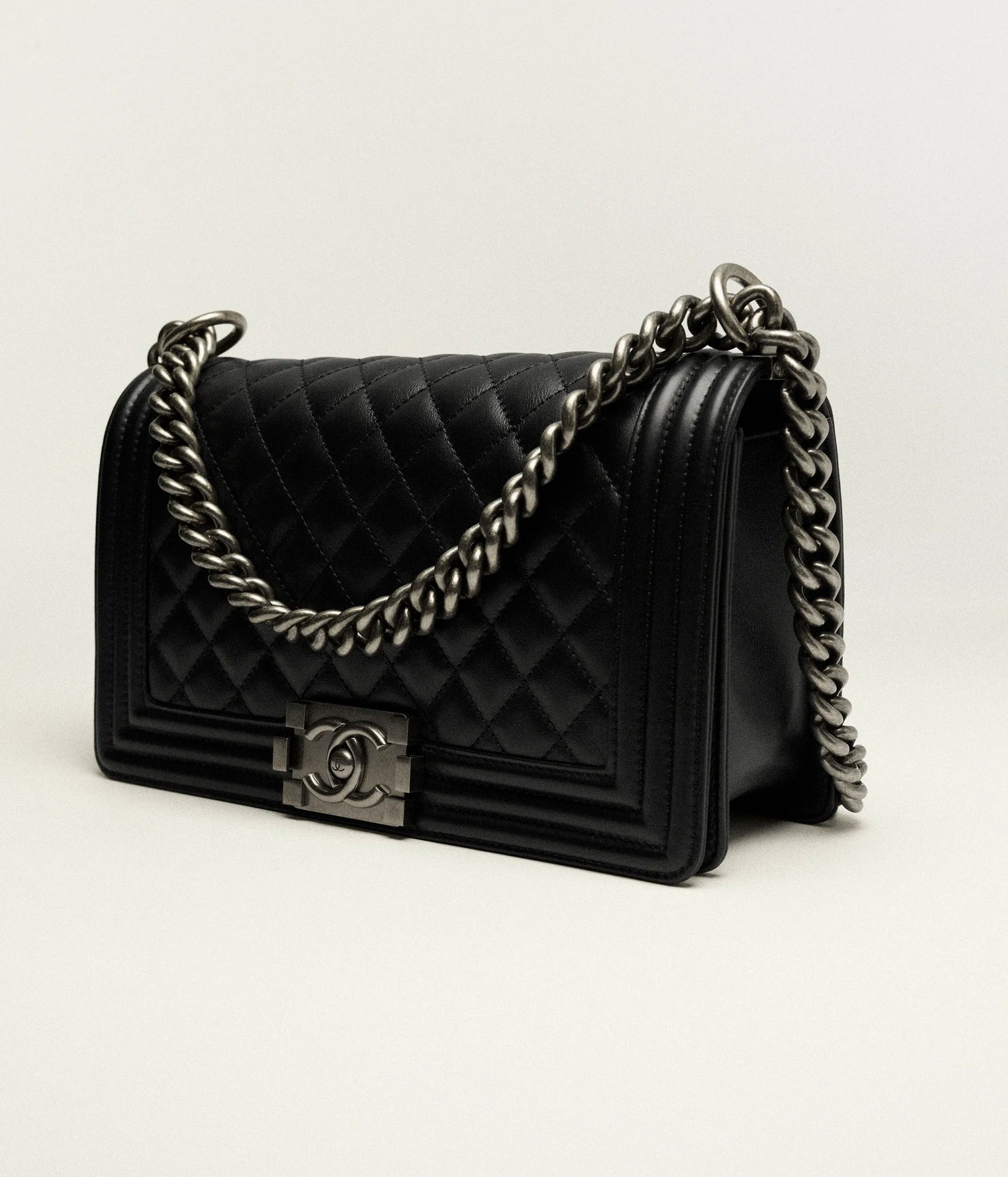 Chanel Boy Preloved
